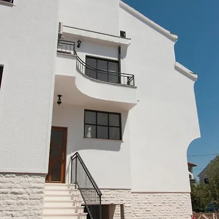 Vendégház Domus Albus